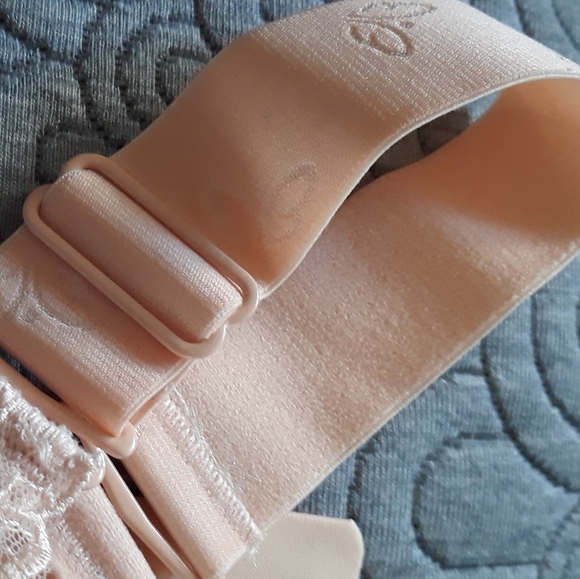 NIB! Wide Back Support Lace Bra - Picture 10 of 11